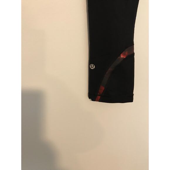 Lululemon Run: Inspire Crop II Black / Spring Has Sprung Multi - Size 6 - Picture 4 of 12